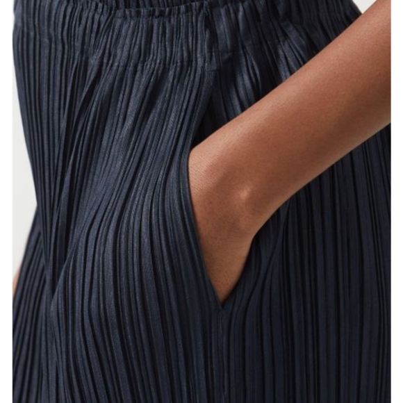 NWT PLEATS PLEASE ISSEY MIYAKE Technical-pleated cropped wide-legpants. Size 5 - Picture 2 of 7